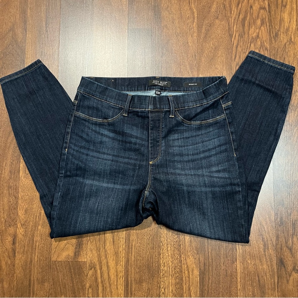 Judy Blue 16w skinny pull on